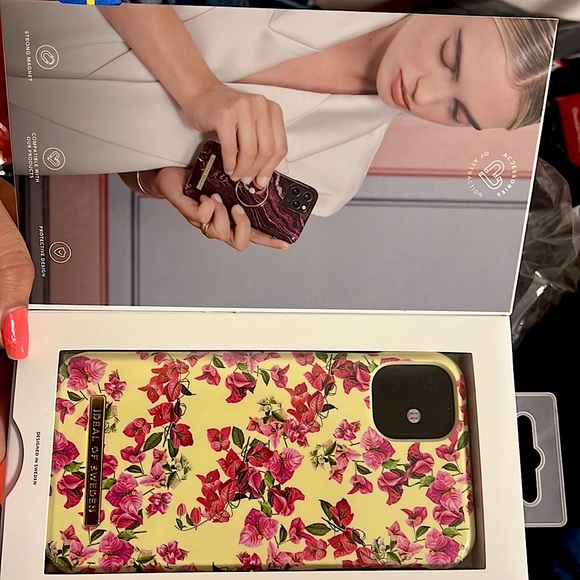 iPhone 11/XR phone case - Lemon Bloom π - Picture 2 of 4